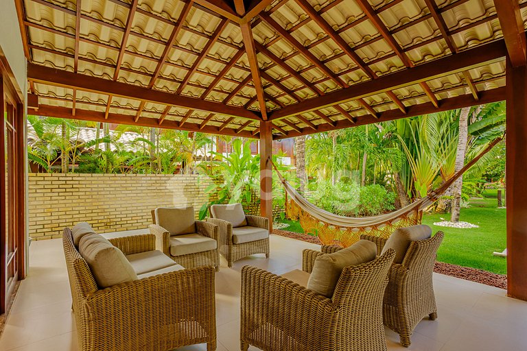 Excellent 6 bedroom house 200m from the beach-Praia do Forte