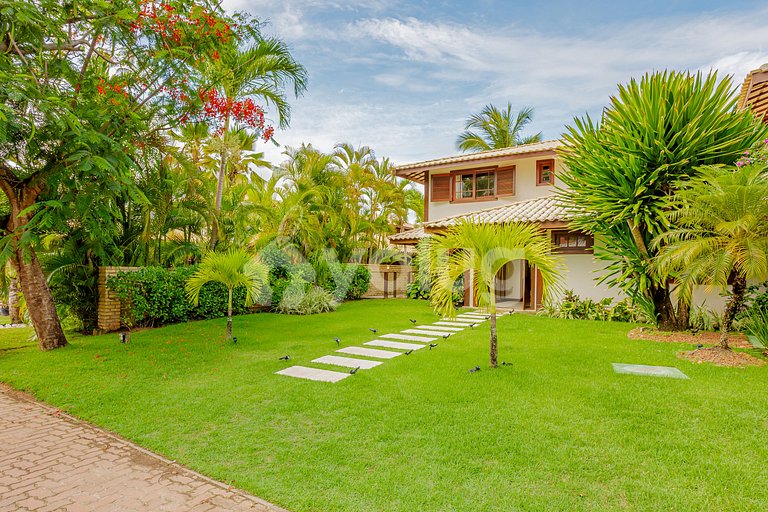 Excelente Casa a 200m da praia com 6/4 - Praia do Forte