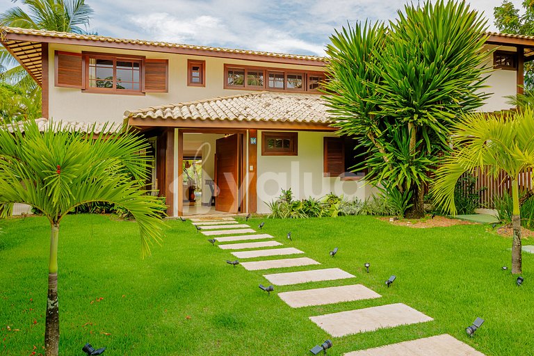 Excellent 6 bedroom house 200m from the beach-Praia do Forte