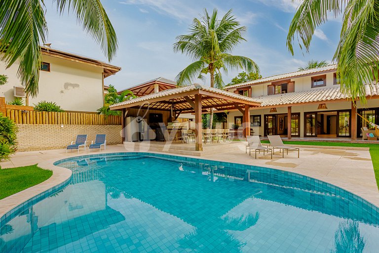 Excelente Casa a 200m da praia com 6/4 - Praia do Forte