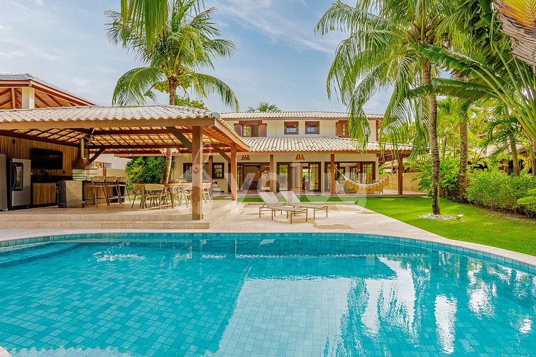 Excellent 6 bedroom house 200m from the beach-Praia do Forte