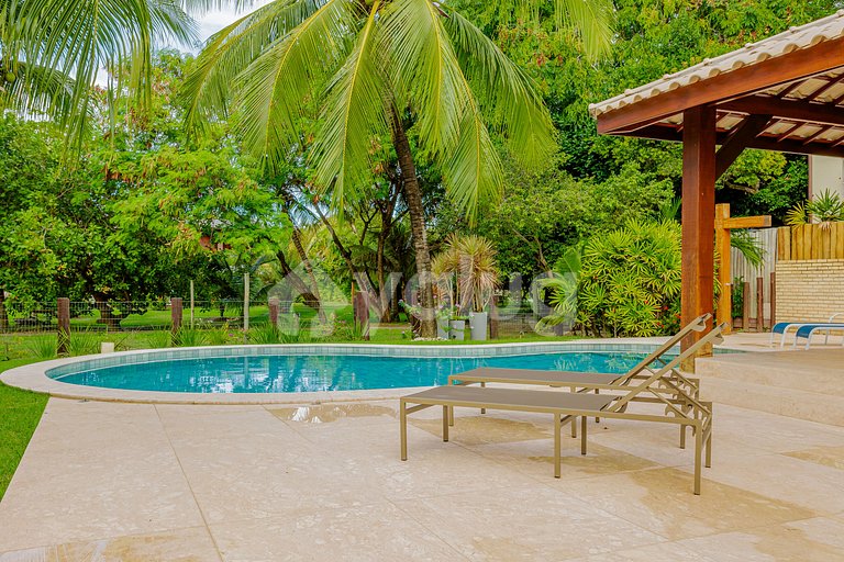 Excellent 6 bedroom house 200m from the beach-Praia do Forte