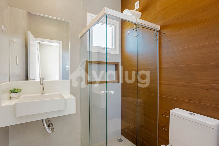 Beautiful House with Pool, 7 Bedrooms - Guarajuba