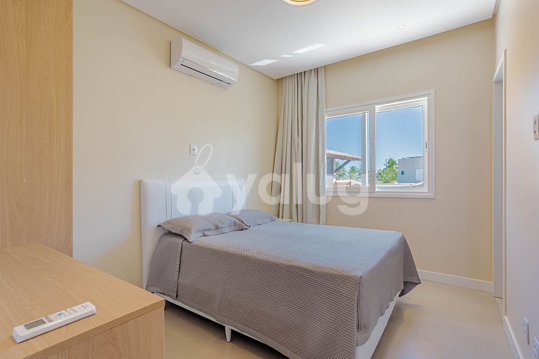 Beautiful House with Pool, 7 Bedrooms - Guarajuba