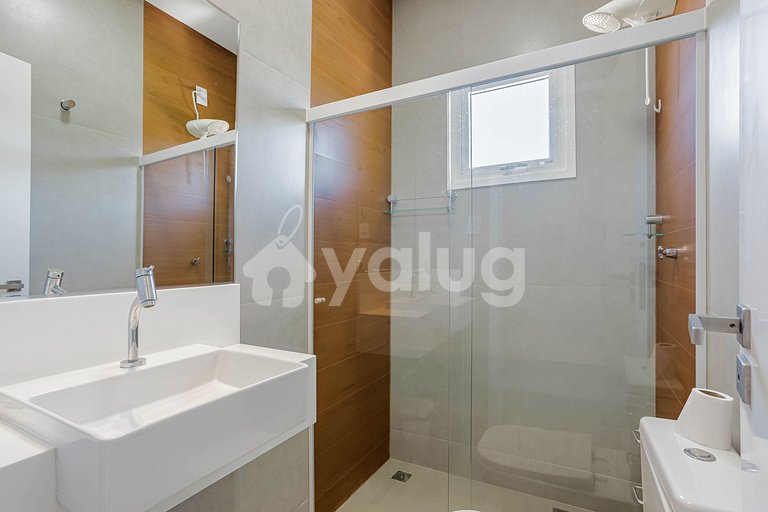 Beautiful House with Pool, 7 Bedrooms - Guarajuba