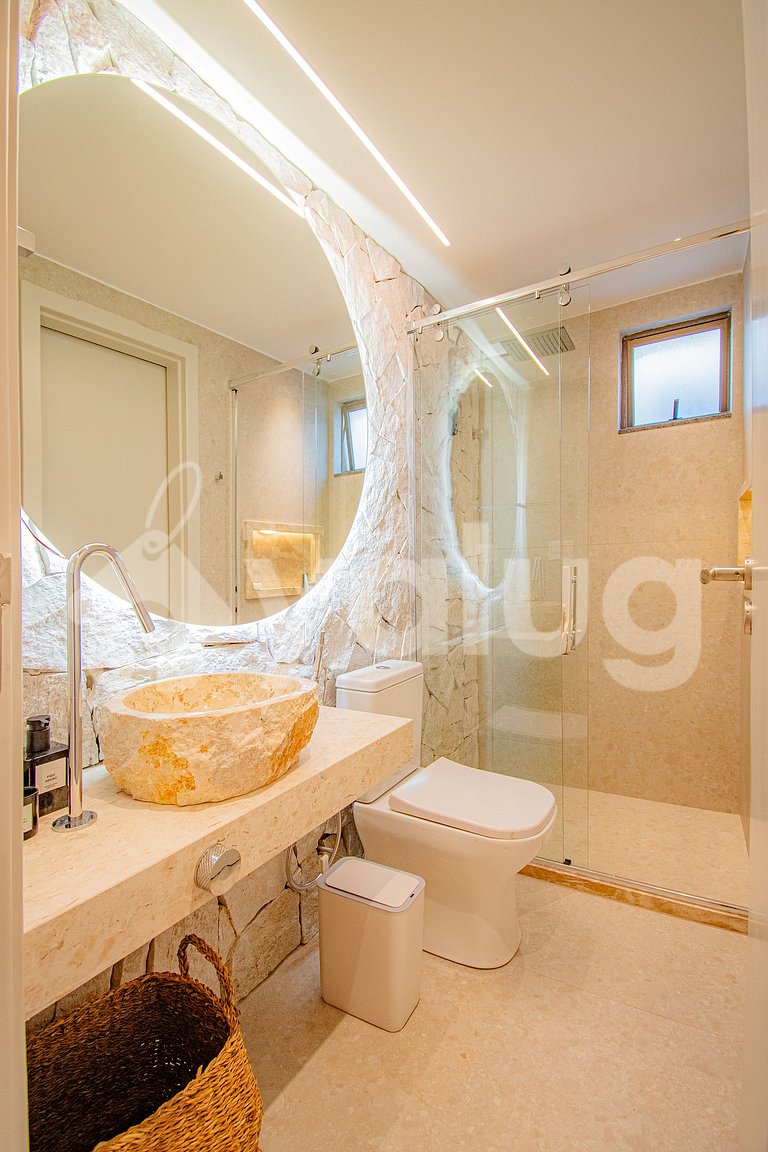 Beachfront Apartment with Ocean View - Guarajuba