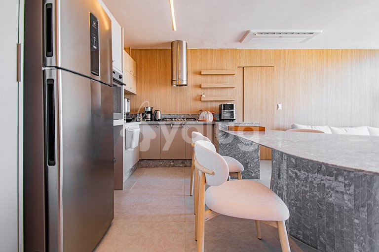 Beachfront Apartment with Ocean View - Guarajuba