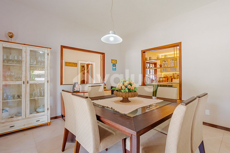 Excellent house equipped 3 suites 5 bedrooms swimming pool.