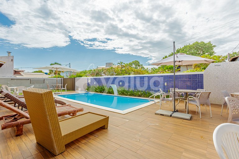 Excelente Casa c/ 8 quartos e piscina a 350m da praia