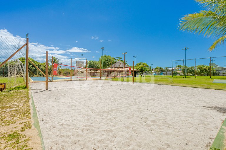 Excelente Casa c/ 8 quartos e piscina a 350m da praia