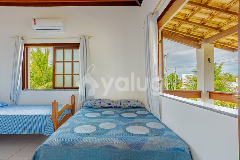 Excelente Casa c/ 8 quartos e piscina a 350m da praia