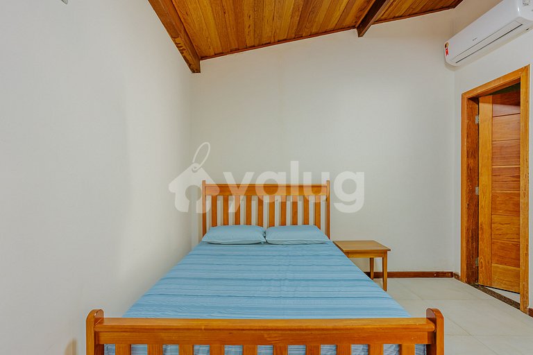 Excelente Casa c/ 8 quartos e piscina a 350m da praia