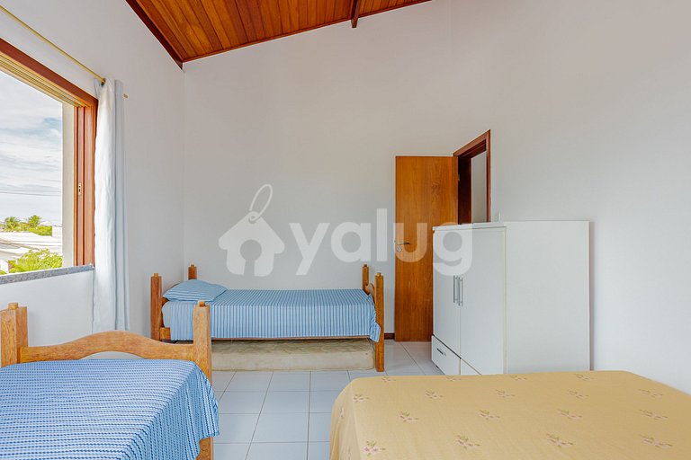 Excellent house equipped 3 suites 5 bedrooms swimming pool.