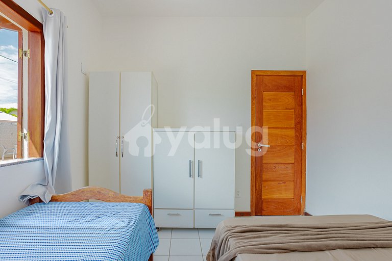 Excelente Casa c/ 8 quartos e piscina a 350m da praia