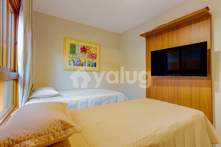 IT131 Bungalow con 4 suites, Condominio Marluá - Itacimirim