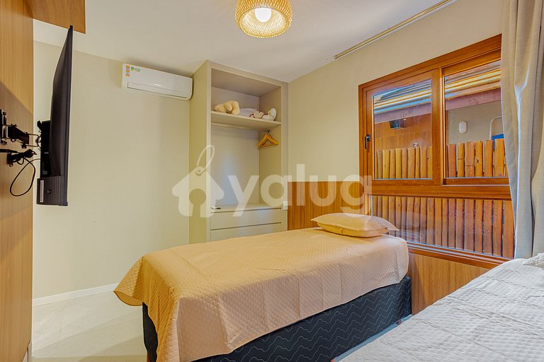 IT131 Bungalow with 4 suite, Marluá Condominium - Itacimirim