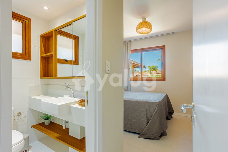 IT131 Bungalow with 4 suite, Marluá Condominium - Itacimirim