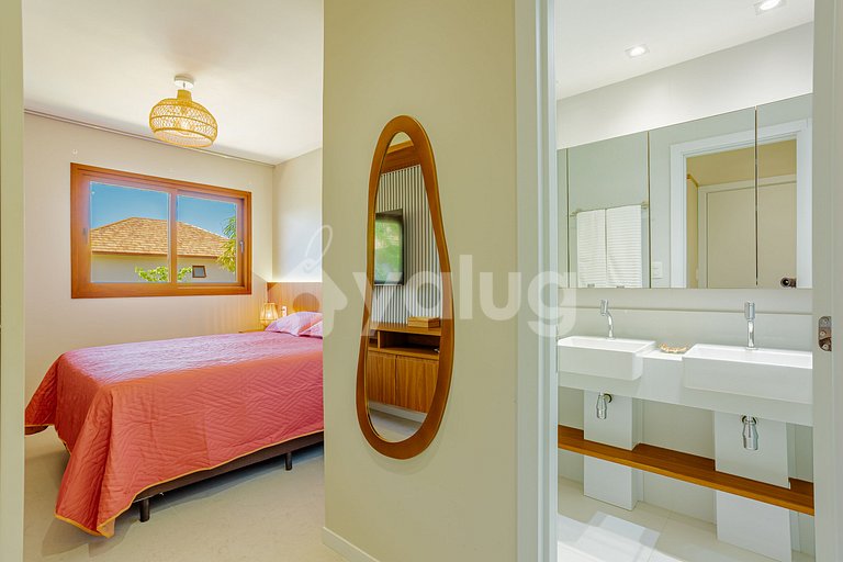 IT131 Bungalow with 4 suite, Marluá Condominium - Itacimirim