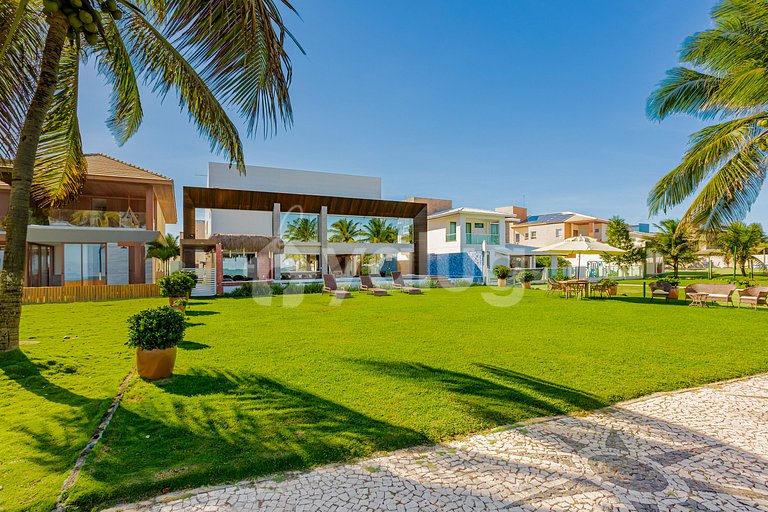 GB143 Linda Mansão Pé na Areia com 6 suítes e Piscina