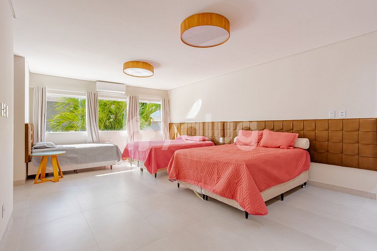 GB143 Linda Mansão Pé na Areia com 6 suítes e Piscina