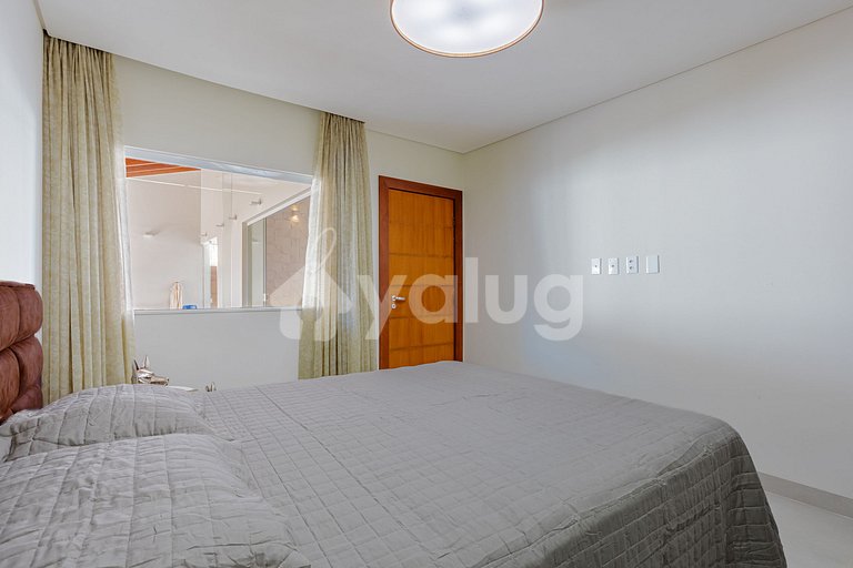 GB143 Linda Mansão Pé na Areia com 6 suítes e Piscina