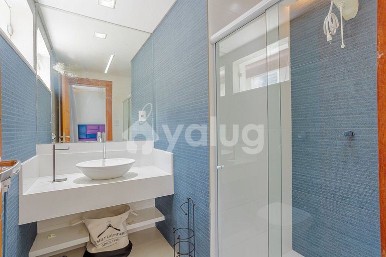 GB143 Linda Mansão Pé na Areia com 6 suítes e Piscina