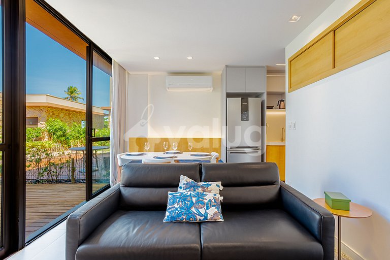 GB144 Lindo apartamento 3 suites Cond. Pé na areia