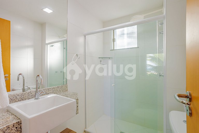 IM12 Apto de 3 habitaciones en cond. frente a la playa