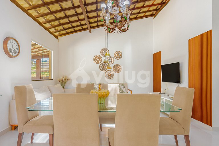 Linda Casa com 6/4, 100m da praia de Guarajuba