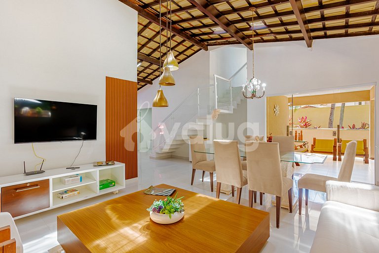 Linda Casa com 6/4, 100m da praia de Guarajuba