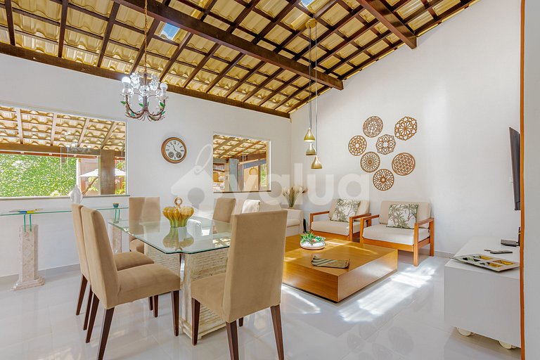 Linda Casa com 6/4, 100m da praia de Guarajuba