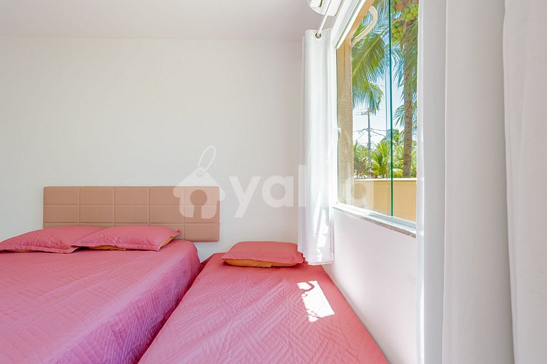 Casa de 6 habitaciones, a 100 m de la playa de Guarajuba.