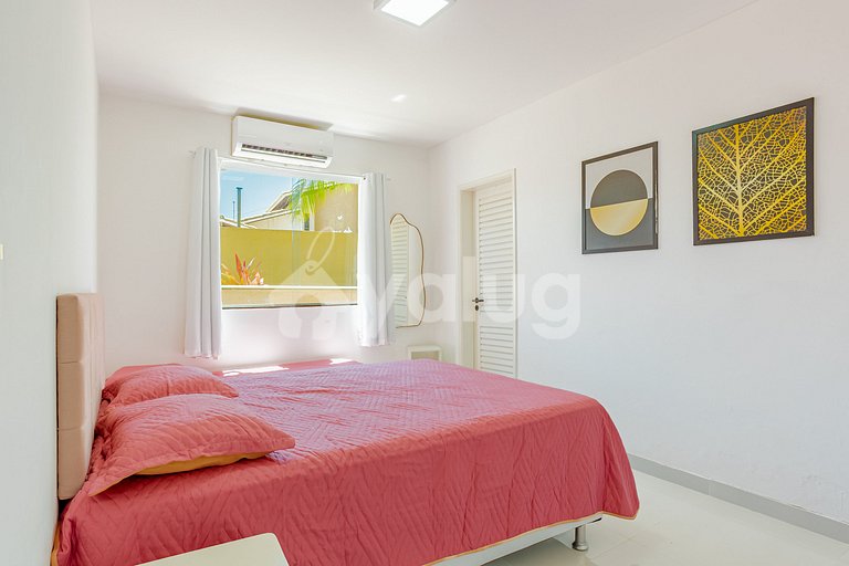 Linda Casa com 6/4, 100m da praia de Guarajuba