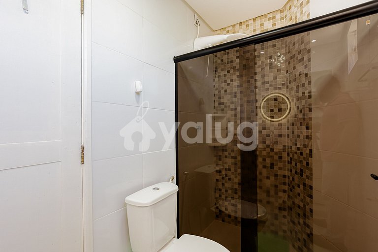 Linda Casa com 6/4, 100m da praia de Guarajuba