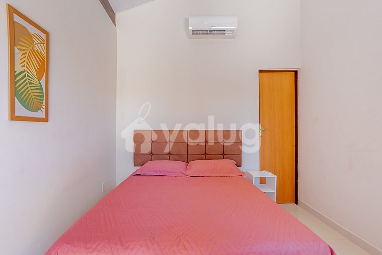 Linda Casa com 6/4, 100m da praia de Guarajuba