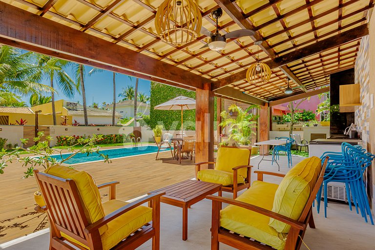 Beautiful house with 6 bedrooms, 100m from Guarajuba beach.