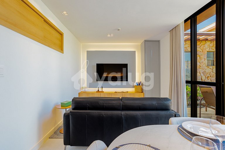 GB144 Lindo apartamento 3 suites Cond. Pé na areia