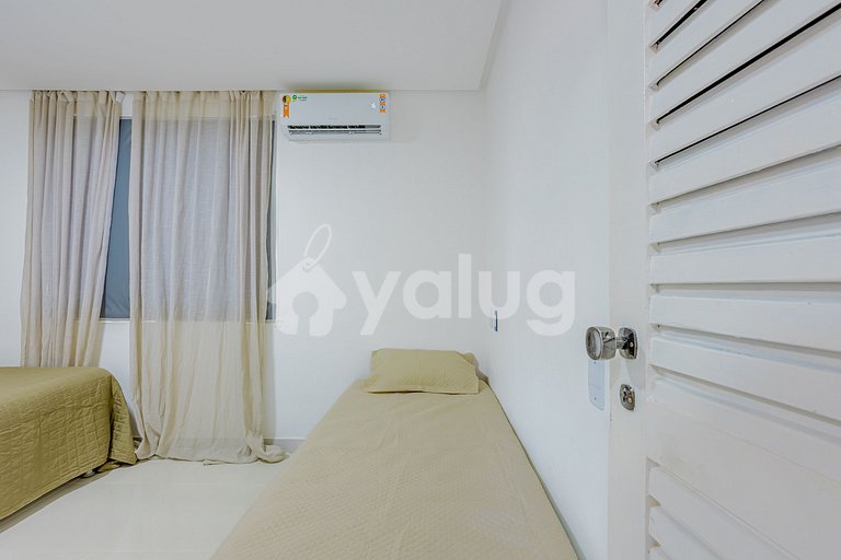 Casa de 6 habitaciones, a 100 m de la playa de Guarajuba.