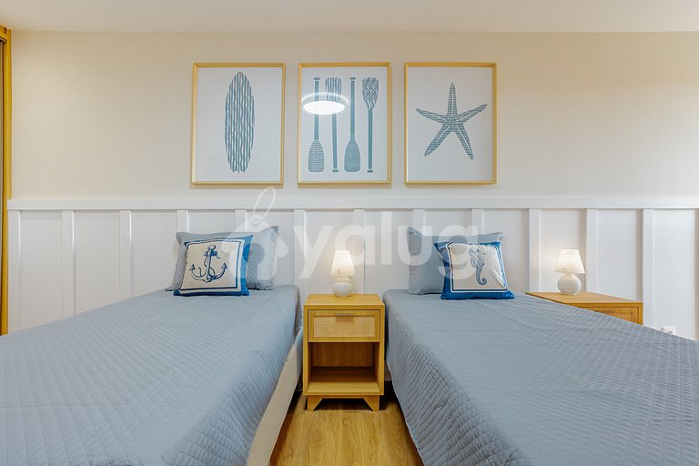 VT07 Wonderful 2-Suite Apartment 300 Meters from the Beach