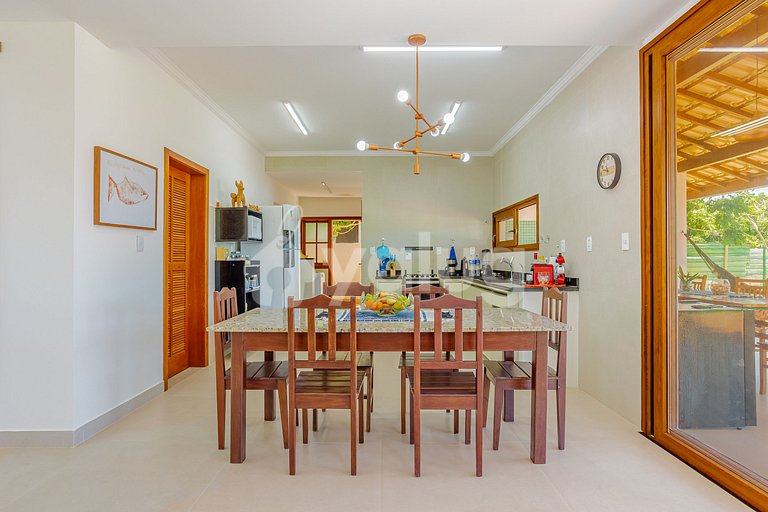 PF145 Beautiful House with Pool 5 Suites 500m from the Beach