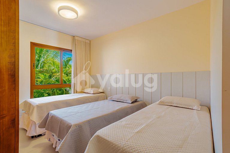 Lindo Apartamento 3 Suítes Condomínio pé na areia