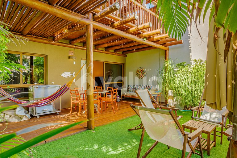 Beautiful 3-Suite Apartment in a Beachfront Condominium