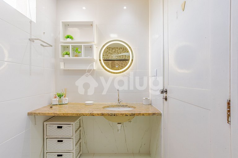 Beautiful house with 6 bedrooms, 100m from Guarajuba beach.