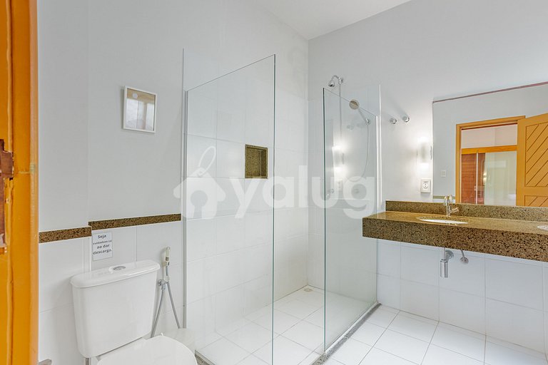 Casa frente al mar con piscina y 5 habitaciones.