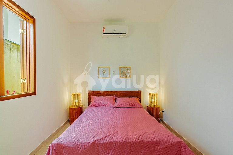 Wonderful beachfront house with pool and 5 bedrooms.