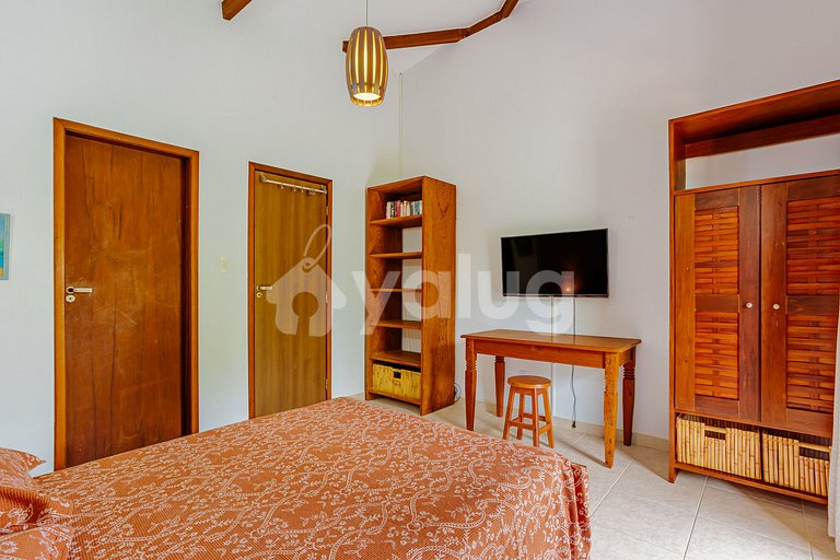 Casa frente al mar con piscina y 5 habitaciones.