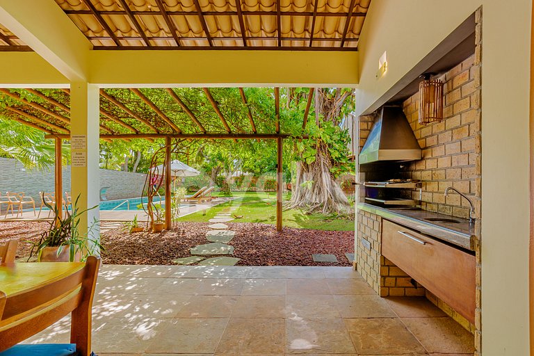 Casa frente al mar con piscina y 5 habitaciones.