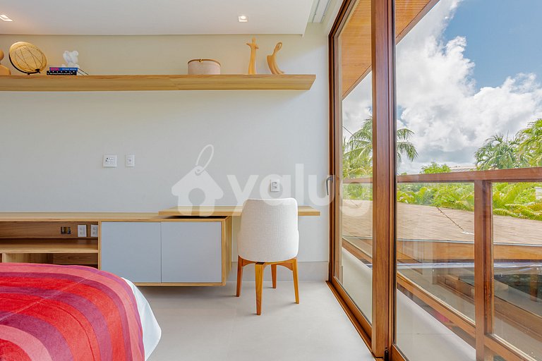 Beautiful House with 6 Suites 200m from Beach Praia do Forte