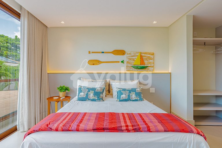 Beautiful House with 6 Suites 200m from Beach Praia do Forte