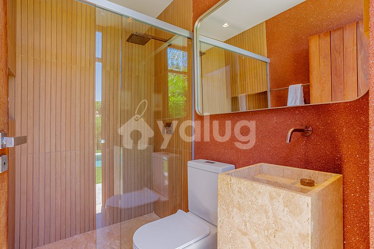 Beautiful House with 6 Suites 200m from Beach Praia do Forte